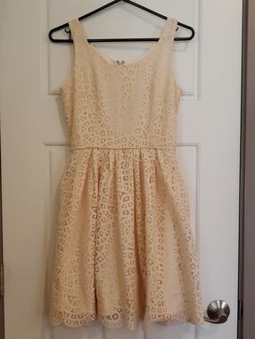 J. Crew brand Cream Sleeveless Lace Fat and Flare Dress. Women's size 0